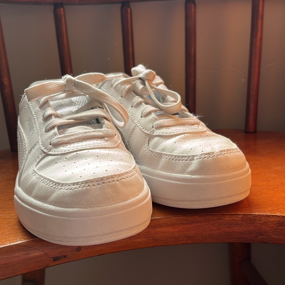 PUMA Children's Caven Jr White Sneaker Size 2C - Picture 2 of 12